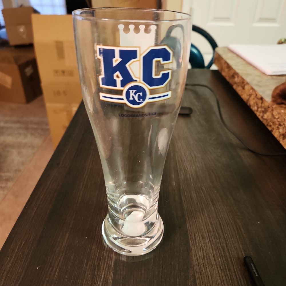 Kansas City Royals glass set of 6 new. must be shipped alone due to weight